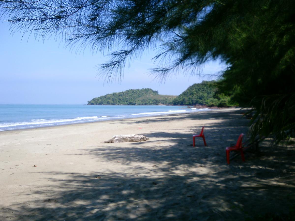 Sukorn Andaman Beach Resort Ko Sukon Exterior photo